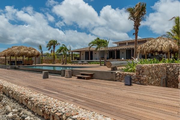 This beautiful Piet Boon signature villa on Bonaire has recently been sold. Beautiful Sabrea is built only on the ground floor. We wish the new owners the best of luck with their new oceanfront property on Bonaire!