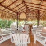 Villa Bon Bonaire loungeset palapa