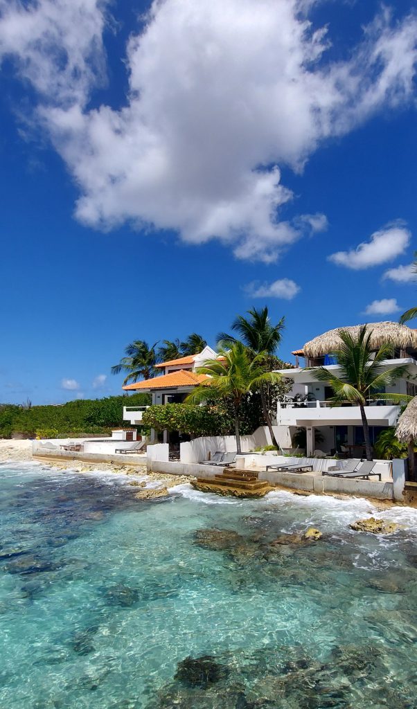 Te koop: een geweldige investeringsmogelijkheid op Bonaire - 4 sfeervolle luxe appartementen aan de Caribische Zee