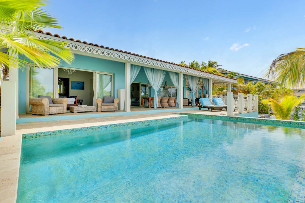 Villa Cepheus, a waterfront villa on Bonaire with a picturesque view over the water, accommodating up to 6 guests.